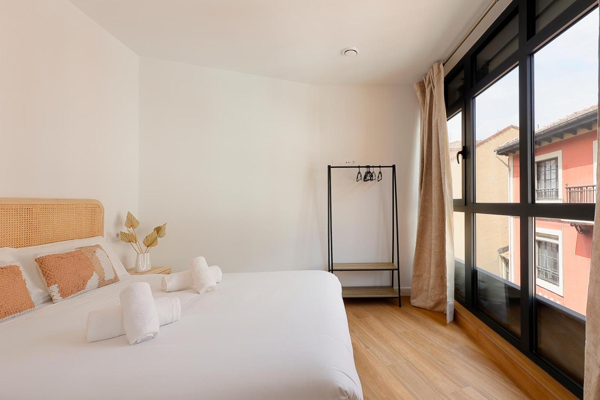 Apartamentos Aptio Овьедо Экстерьер фото